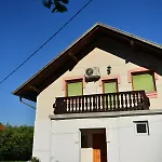 Holiday home Nia *