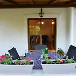Holiday home Nia *