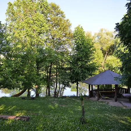 Nia Bihać